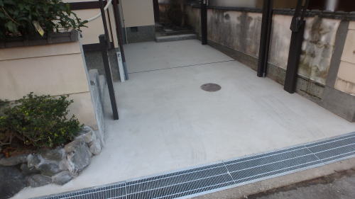 ガレージ土間コンクリートに伸縮目地