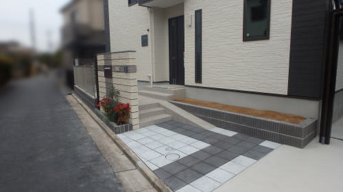 大阪府高槻市I様邸 アプローチ