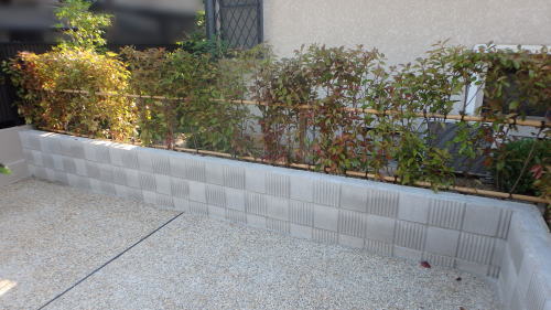 高槻市 ブロック積み 生垣
