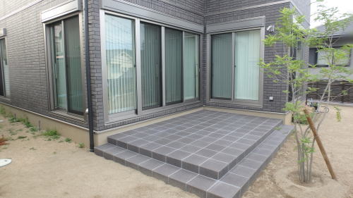 大阪府高槻市A様邸 タイルテラス施工