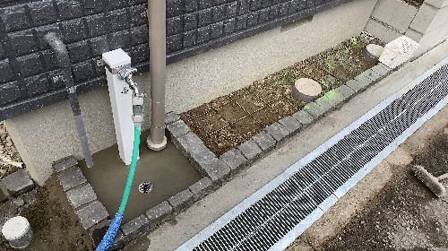 大阪寝屋川 洗い出し基礎ワイヤーメッシュ敷設