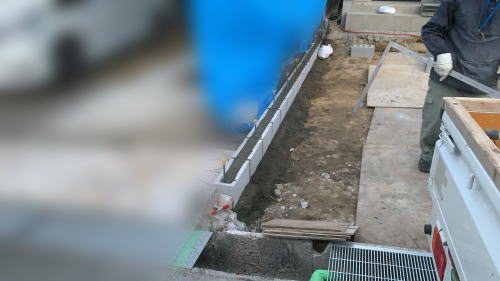 大阪枚方 境界沿い ブロック積み