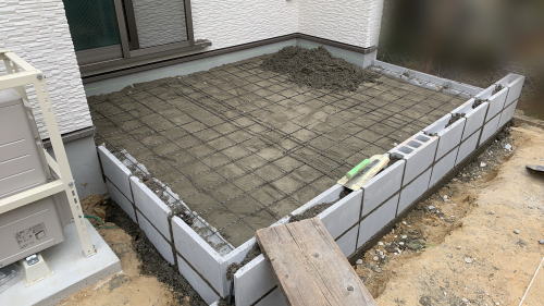 大阪枚方 サービスヤード コンクリートデッキ下地工事