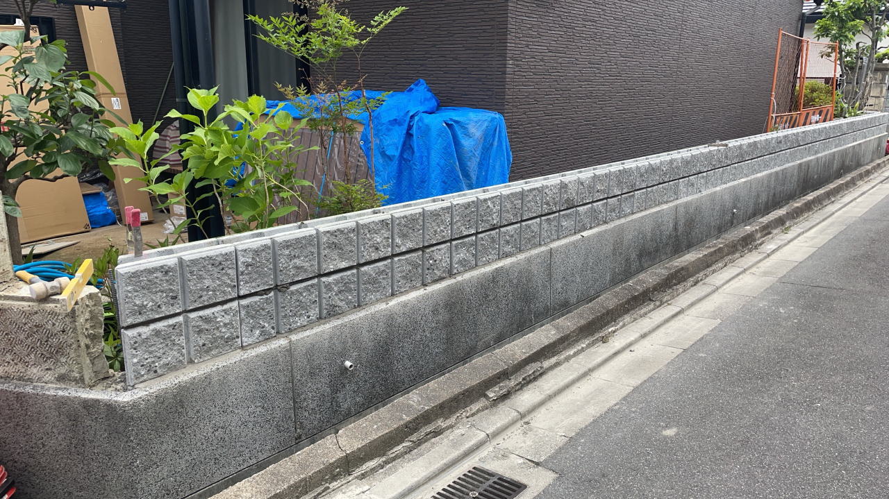 大阪高槻 ブロック塀リフォーム 北西側 ブロック積み完了