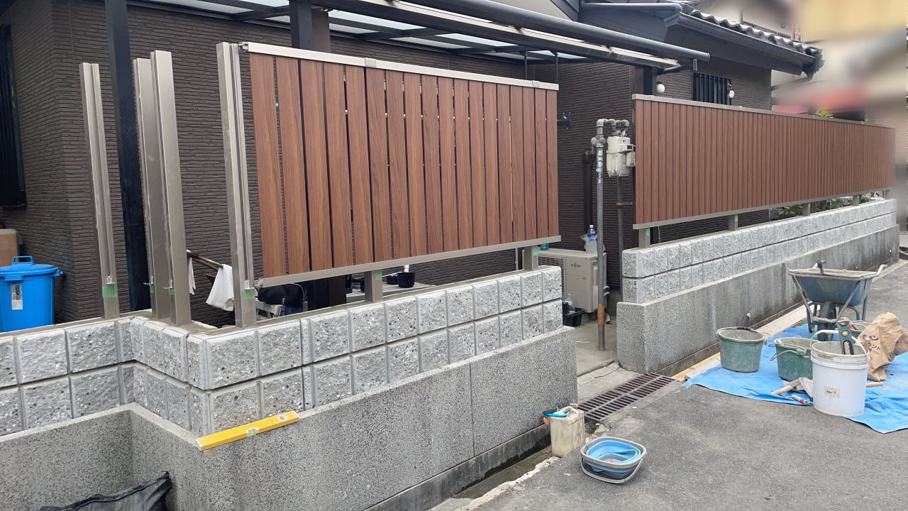 大阪高槻 ブロック塀リフォーム 北側 フェンス設置 LIXIL フェンスAB TS2型/シャイングレー T-10