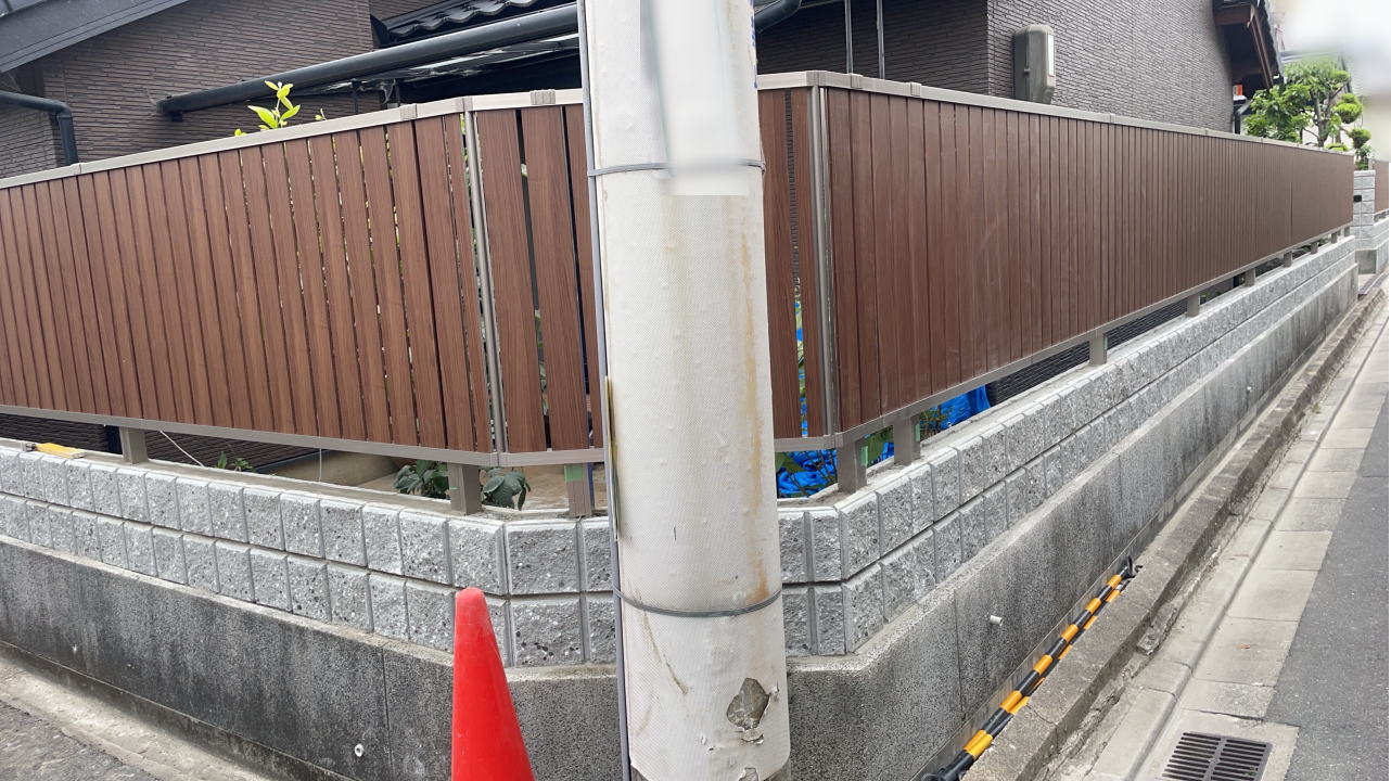 大阪高槻 ブロック塀リフォーム 北側 フェンス加工 LIXIL フェンスAB TS2型/シャイングレー T-10