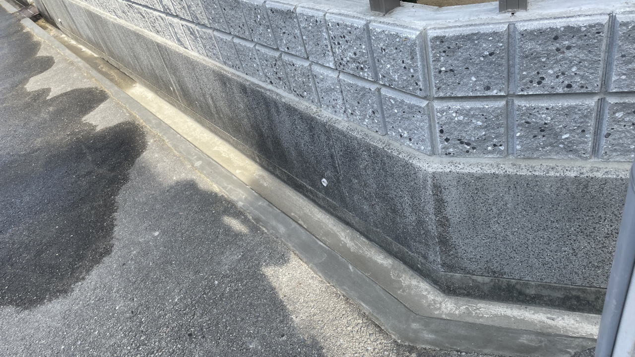 大阪高槻 ブロック塀リフォーム 北側 側溝補修完了