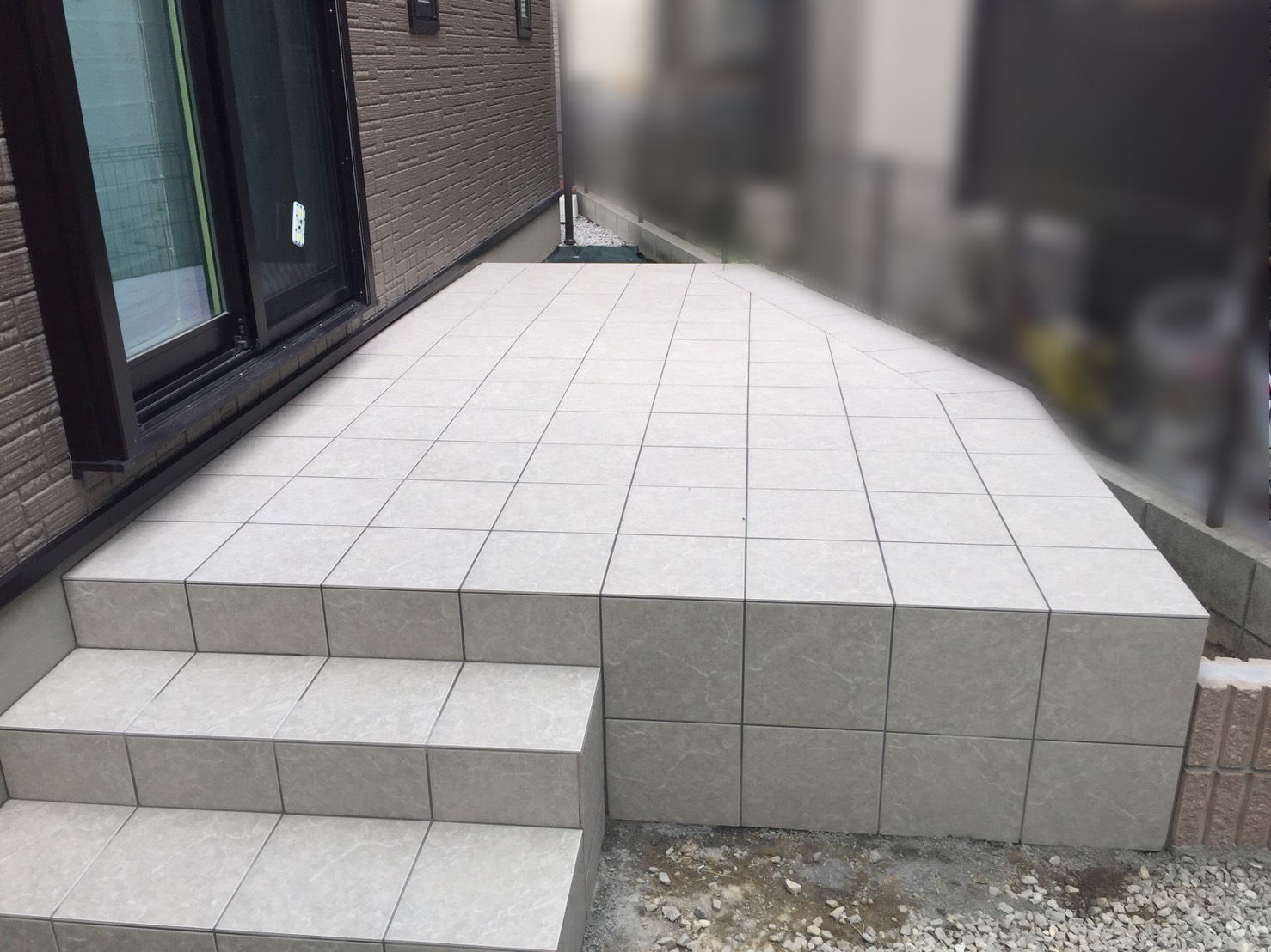 高槻市M様邸　タイルデッキ工事　LIXIL（INAX）　グレイスランドIPF300/GRL-5