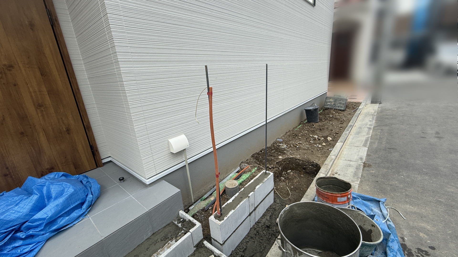 高槻市S様邸 アプローチ 門柱下地ブロック積み