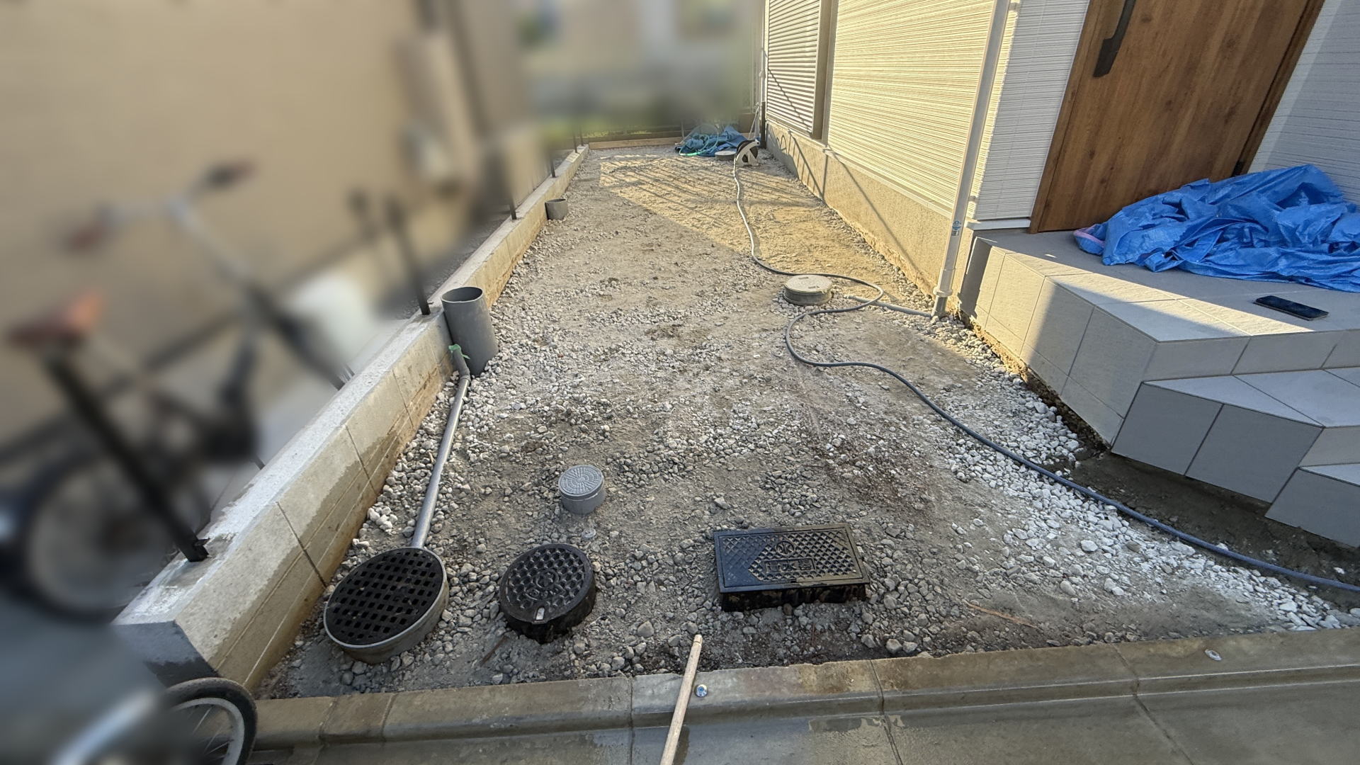 高槻市S様邸 ガレージ・サービスヤード 下地調整