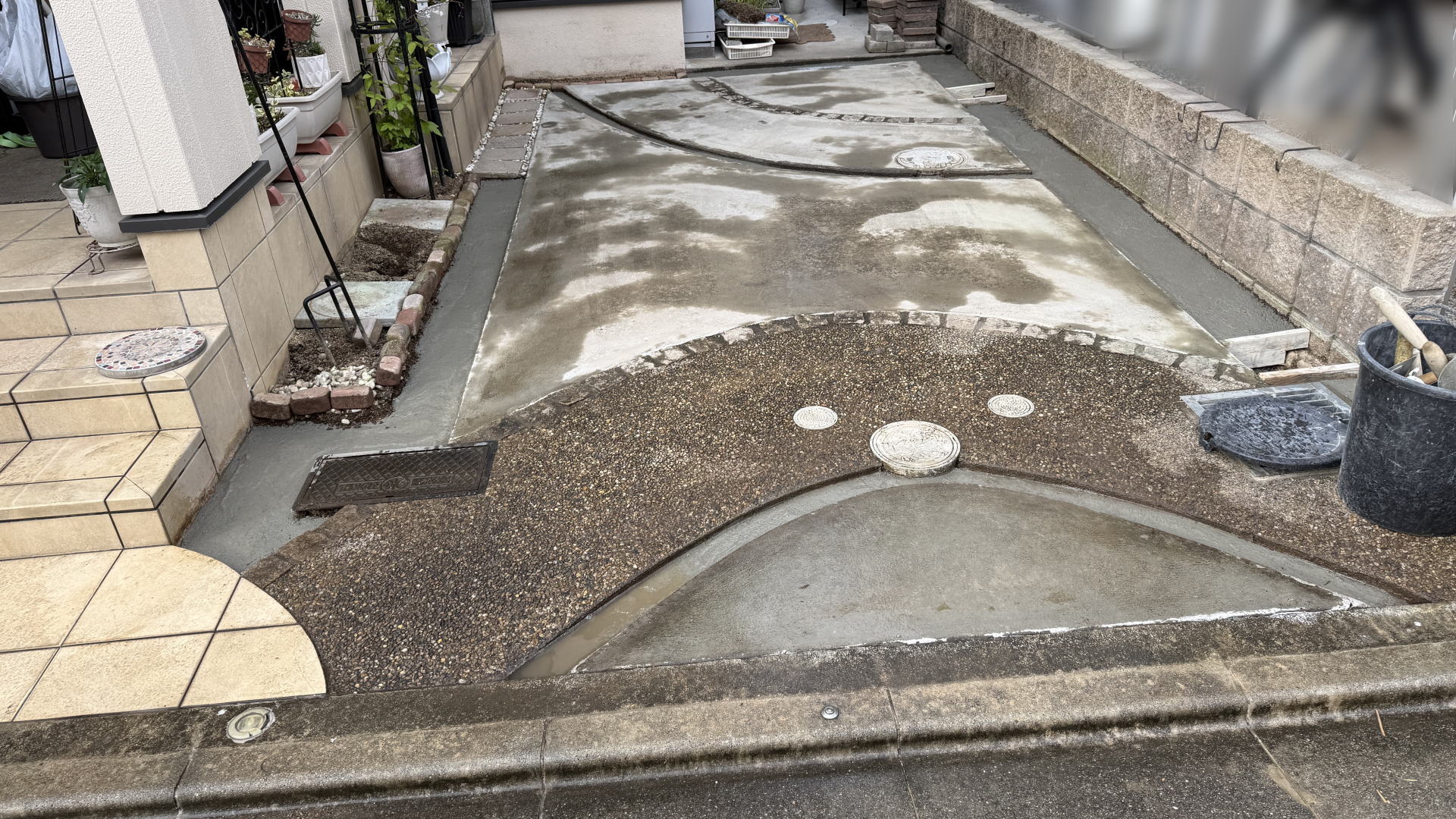 高槻市K様邸 ガレージ・サービスヤード 洗い出し下地打設