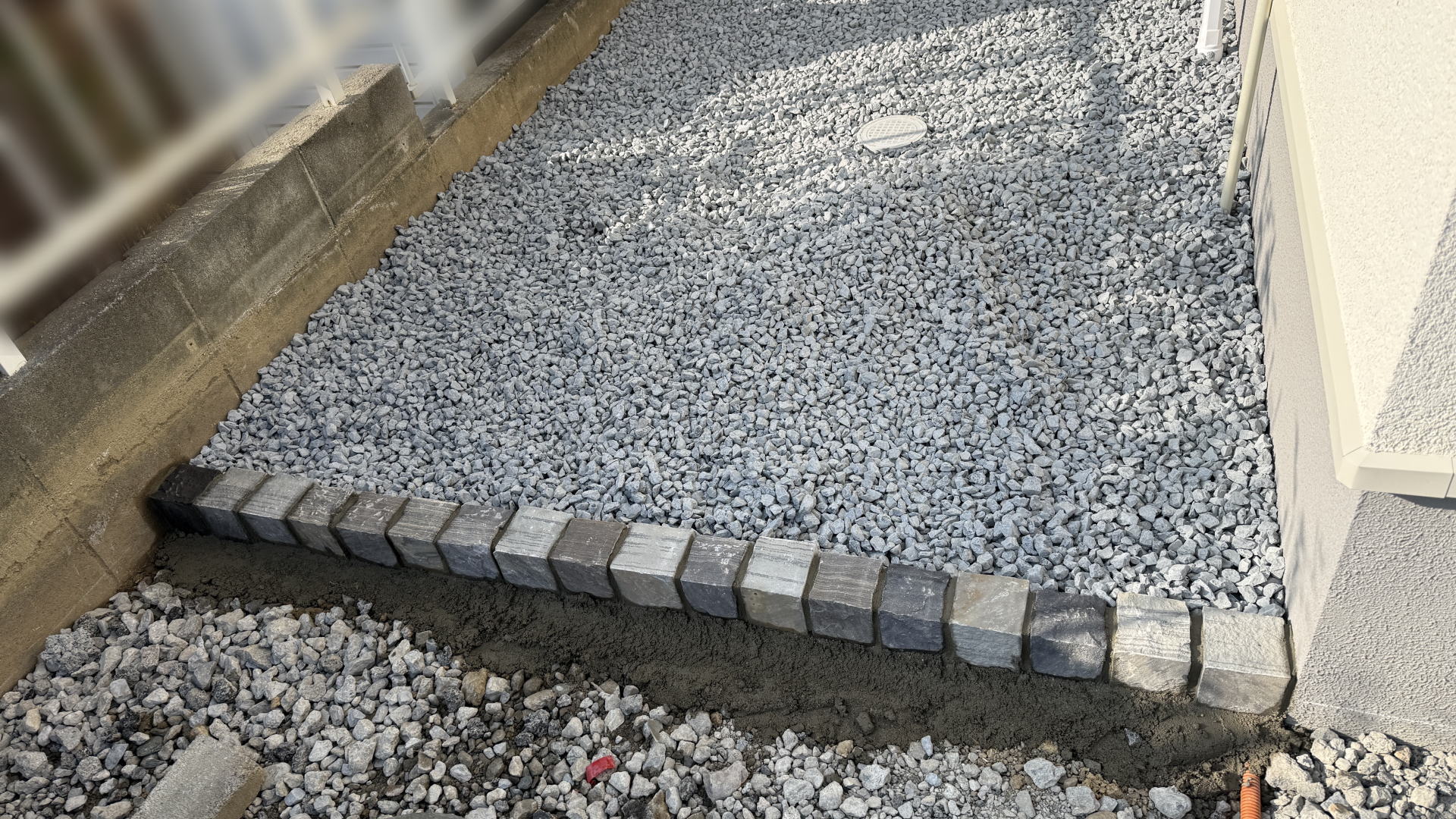 高槻市K様邸 お庭 ピンコロ積み ユニソン ピンコロW/ランダムグレー