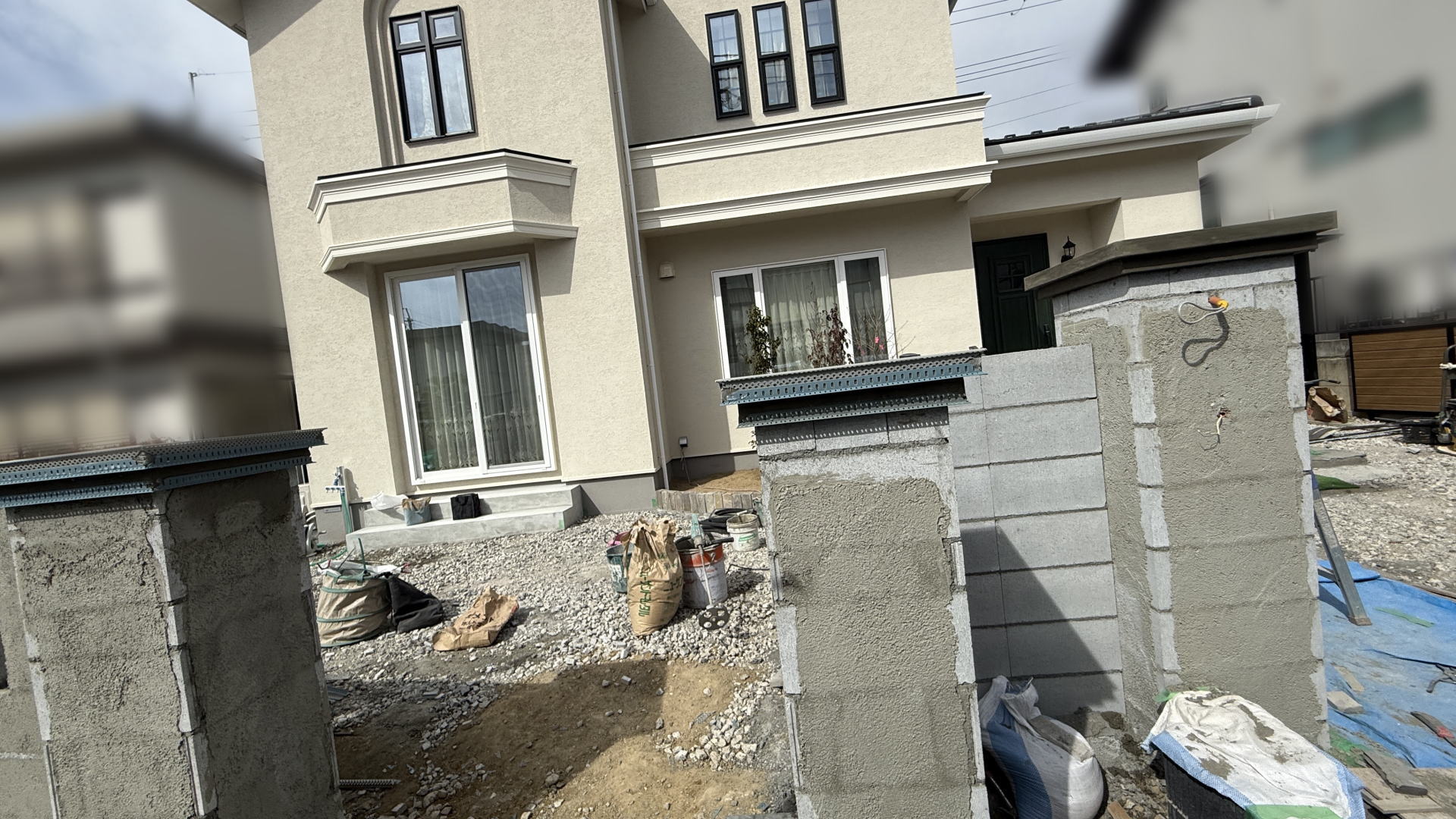 高槻市K様邸 ファサード 笠木左官仕上げ