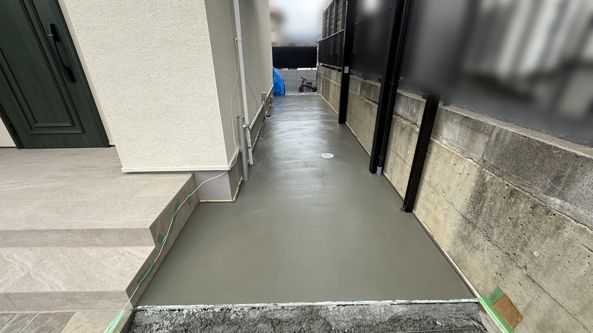 高槻市K様邸 自転車置き場 土間コンクリート金コテ仕上げ