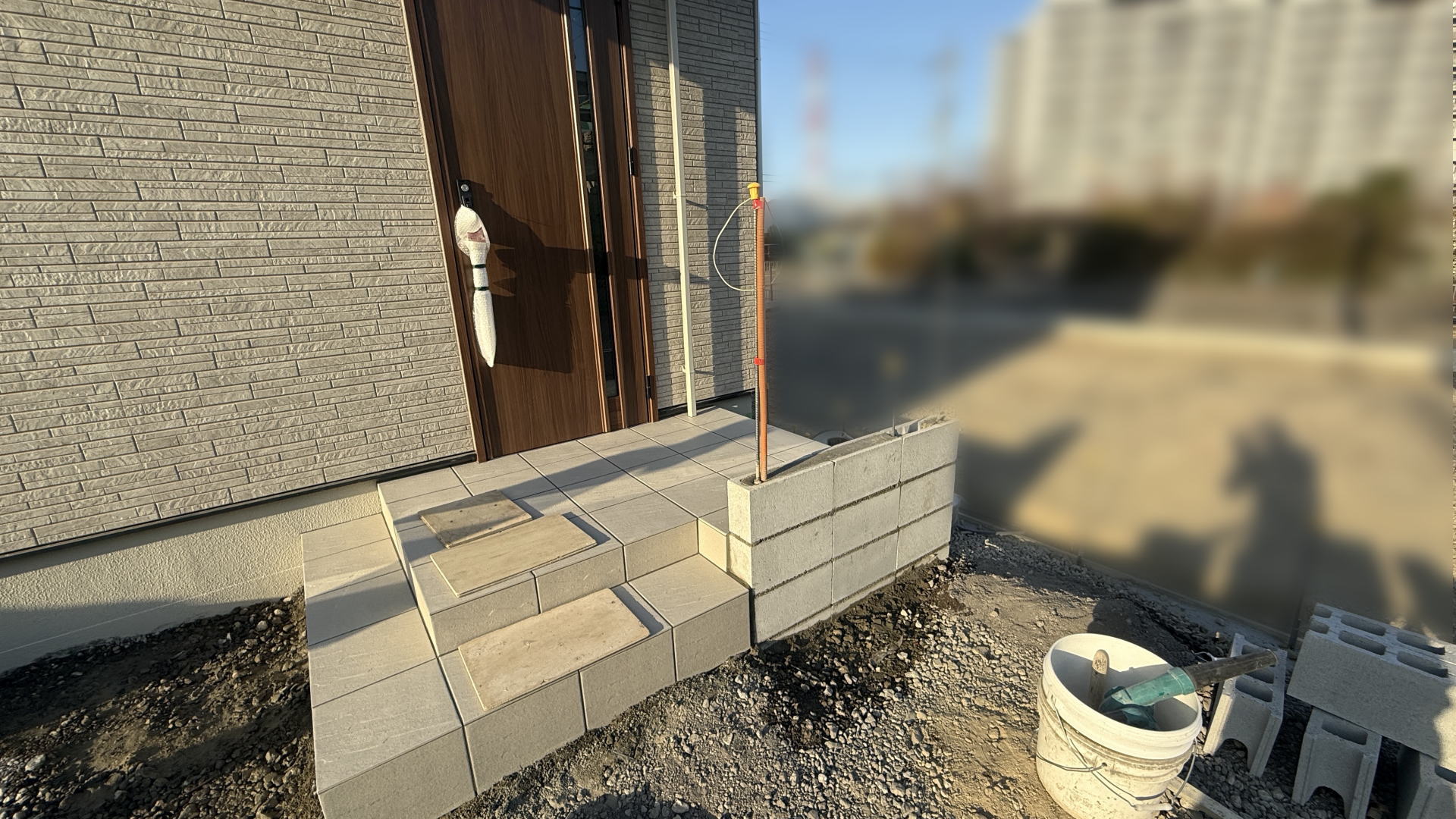 枚方市F様邸　玄関ポーチ　タイル工事　