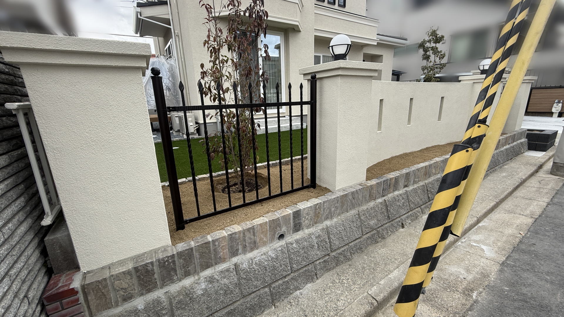 高槻市K様邸 ファサード 四国化成 パレットHGローラータイプ/406