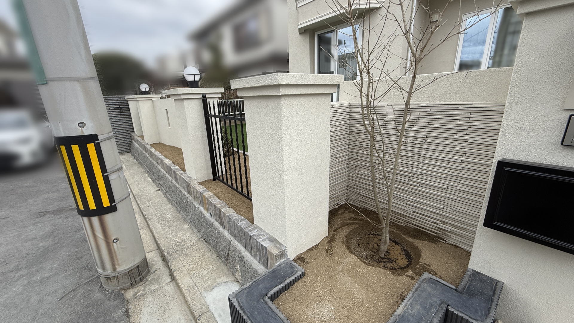 高槻市K様邸 ファサード 四国化成 パレットHGローラータイプ/406