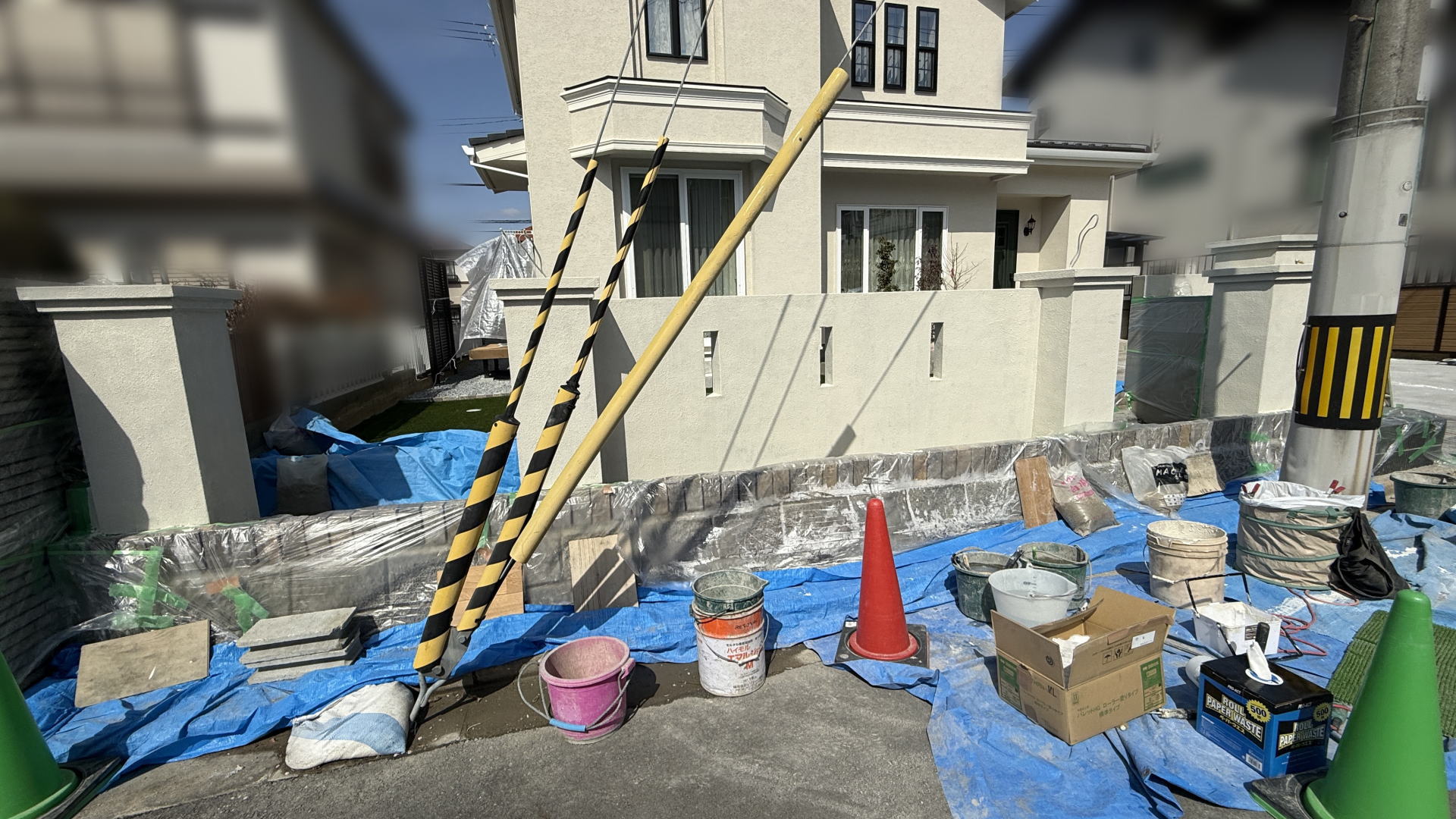 高槻市K様邸 ファサード 塀塗装 四国化成 パレットHGローラータイプ/406