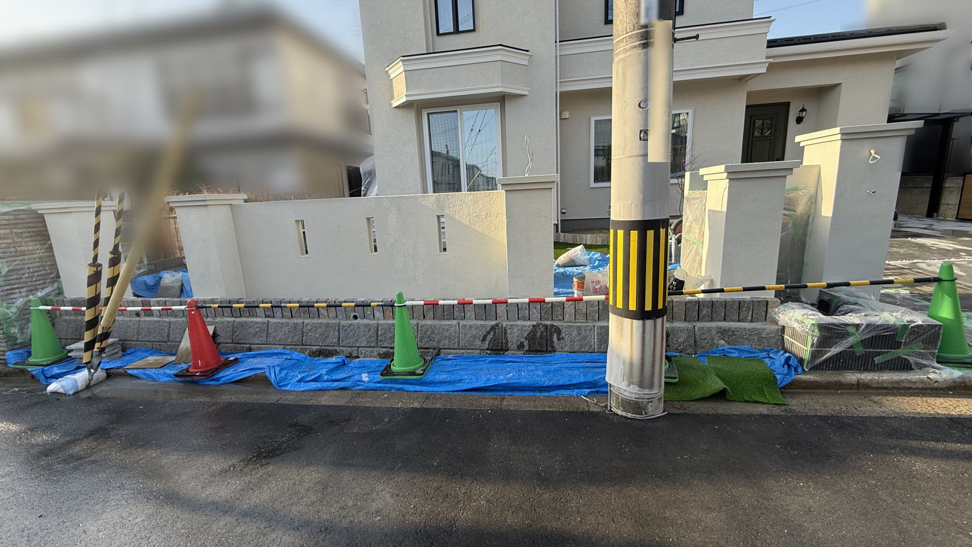 高槻市K様邸　ファサード　塀塗装仕上げ　四国化成　パレットHGローラータイプ/406