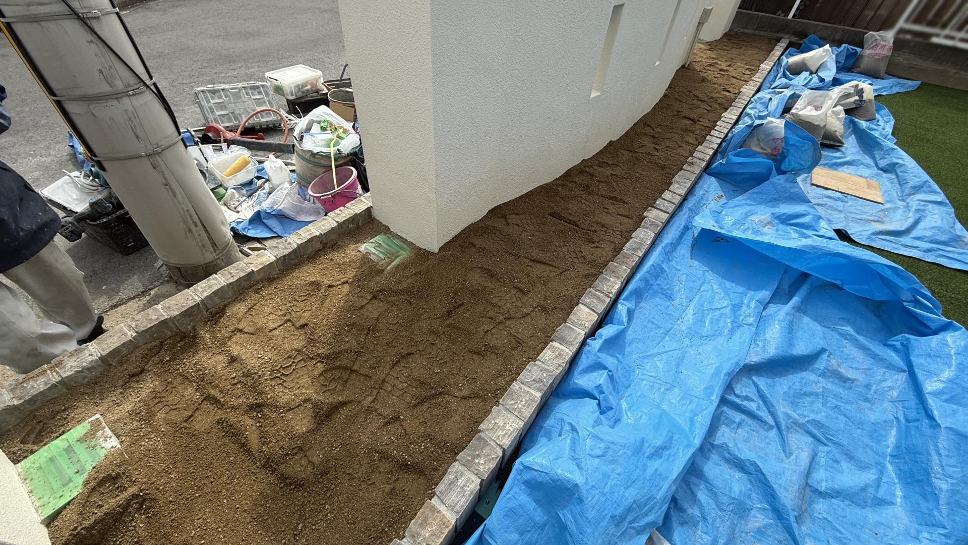 高槻市K様邸 ファサード・お庭 真砂土入れ