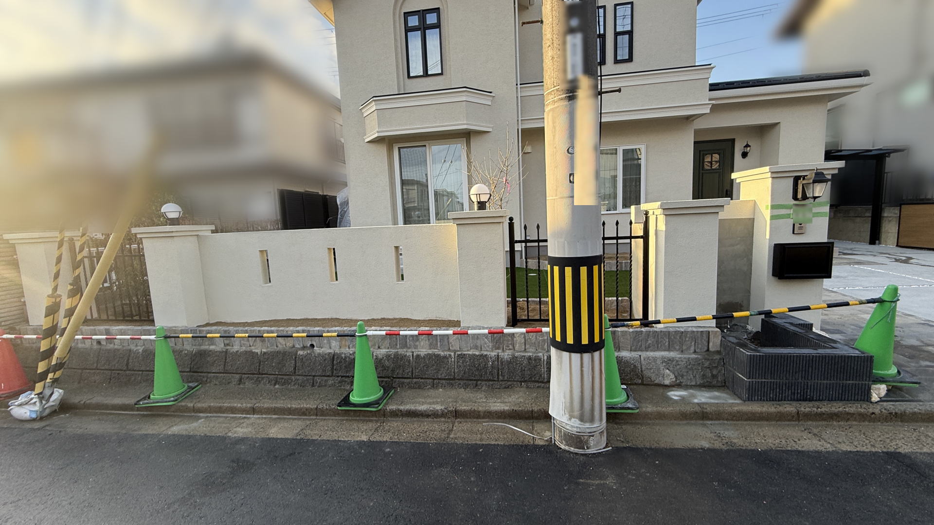 高槻市K様邸 ファサード 塀トップコート塗布