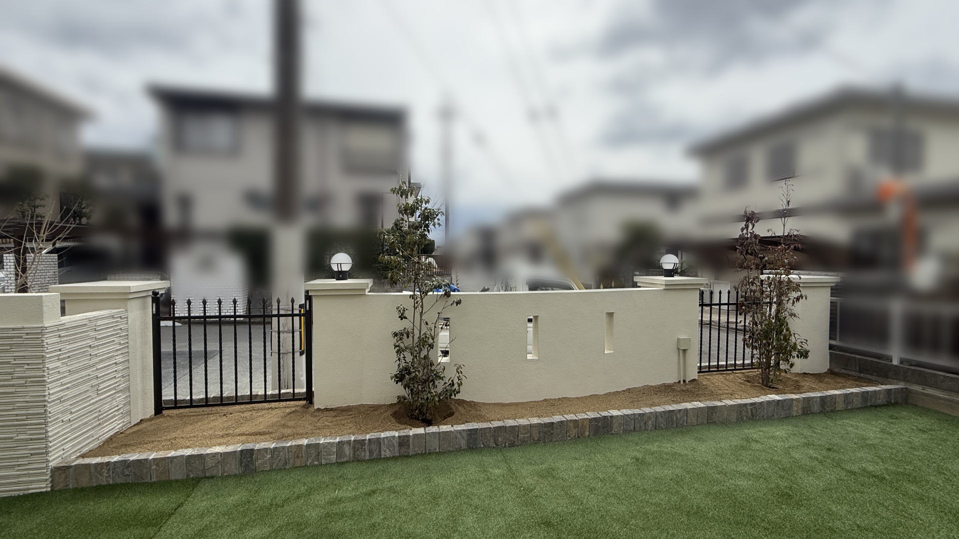 高槻市K様邸 お庭 花壇 ユニソン ピンコロW2丁掛け/ランダムグレー