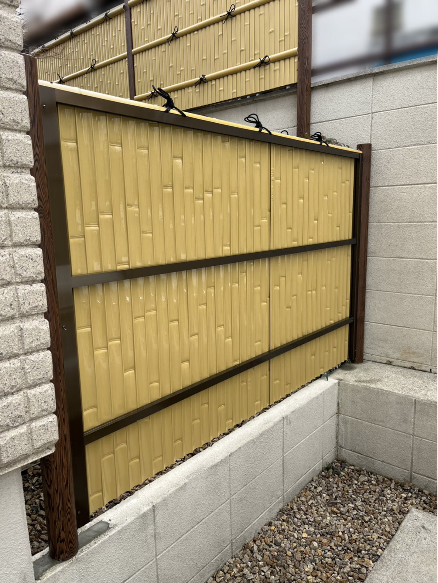 京都府長岡京市N様邸 カースペース ecoバンブー 建仁寺垣/真竹(両面) 焼角柱仕様