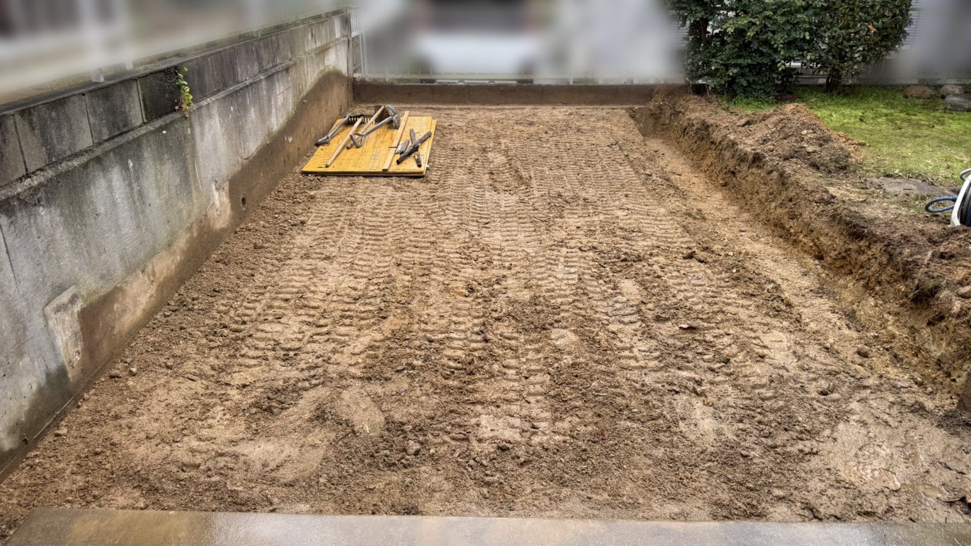 高槻市S様邸 ガレージ 伐採・抜根 ブロック撤去 スキトリ