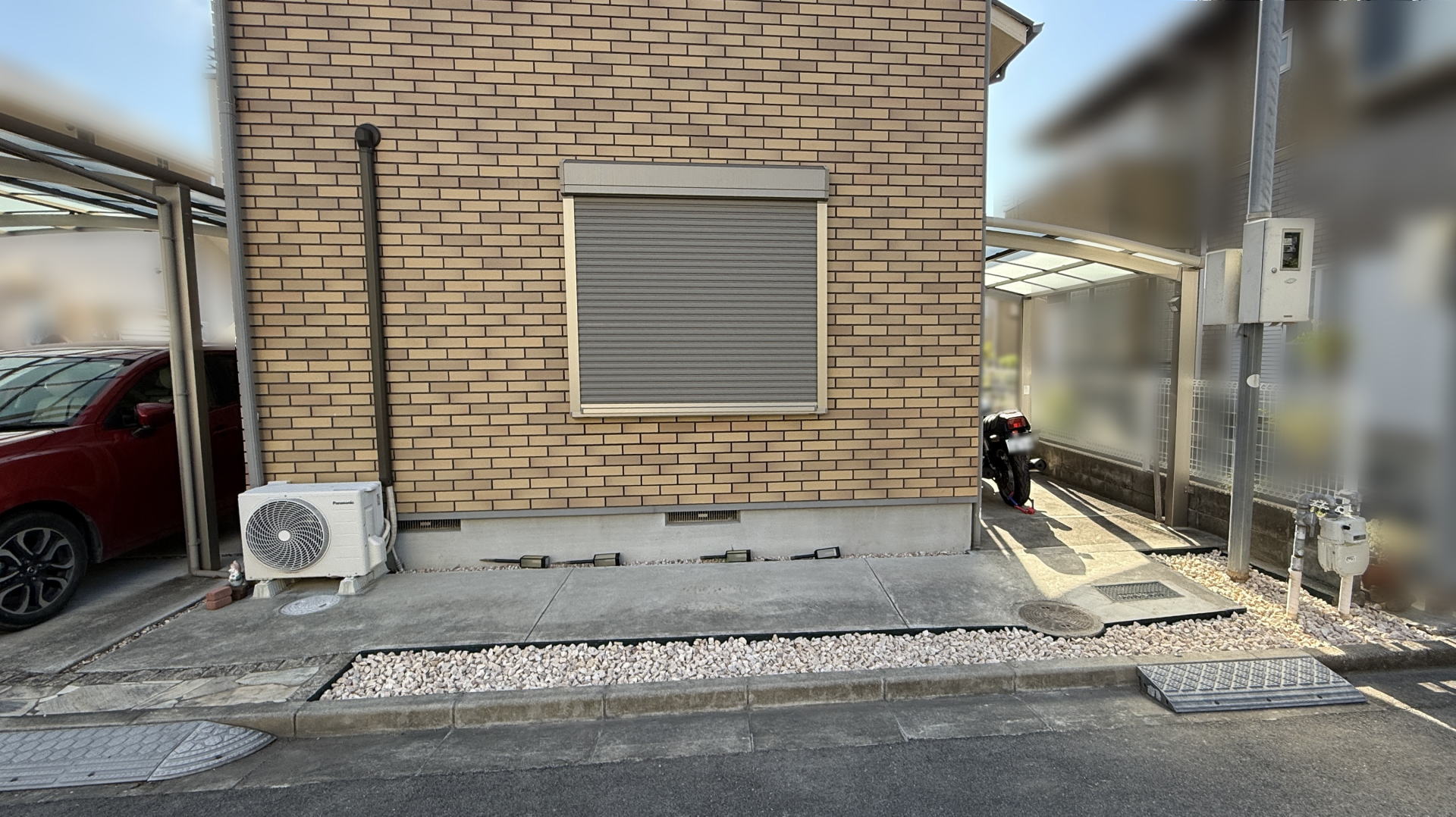 高槻市Y様邸　サービスヤード　防草シート＋化粧砂利　アイシン　化粧砂利イエロー約20～30㎜