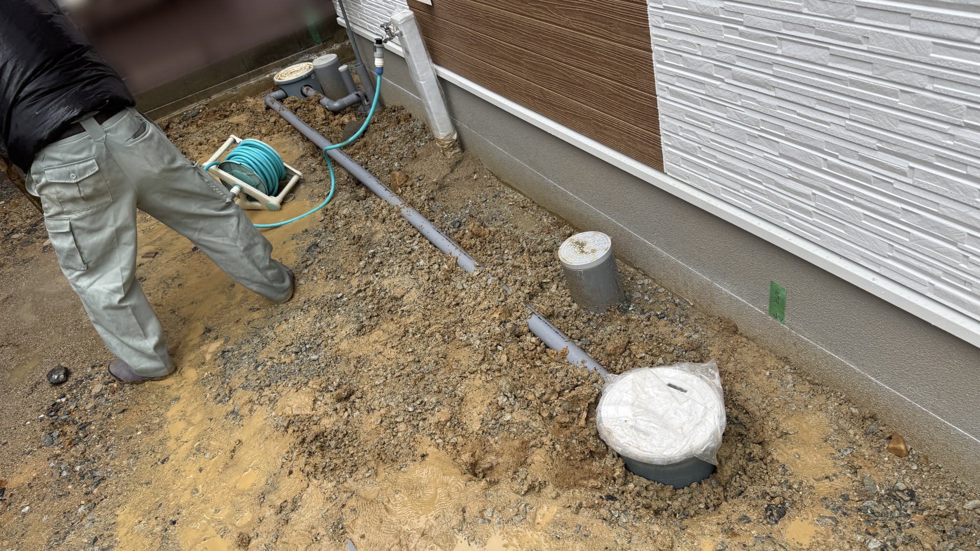 高槻市S様邸　カースペース　排水工事
